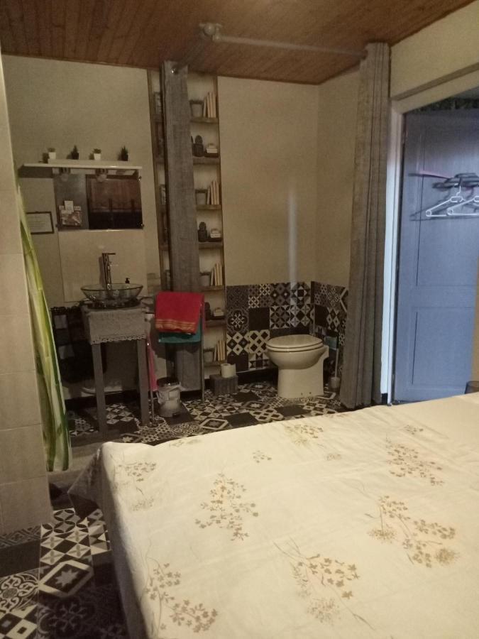 Bed and Breakfast Le Repaire Des Ecureuils Bourg-Argental Exterior foto